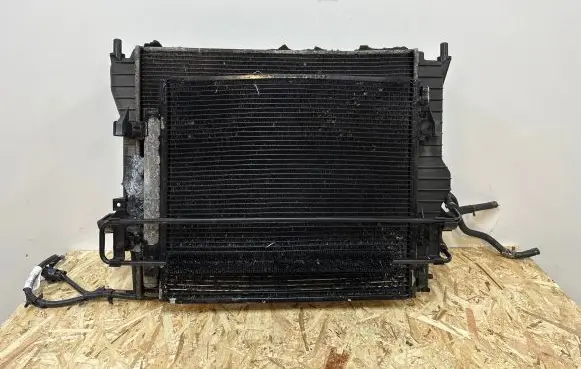 Jaguar XJ X350 Radiator set 2W938005AE 2192340NA 930001511