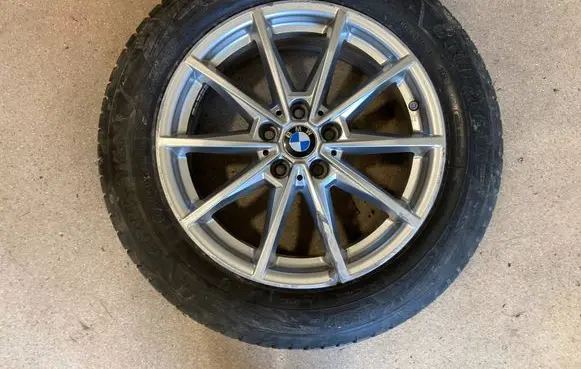 BMW i4 R17 alloy rim 6896762