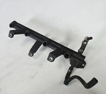 Peugeot 406 Fuel main line pipe 9621783580