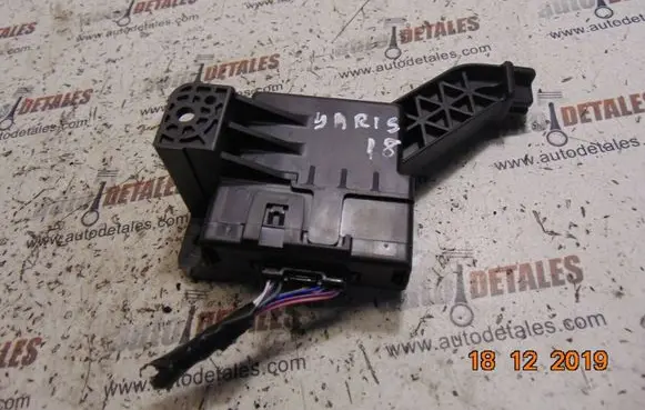 Toyota Yaris Air conditioner control unit module 886500D702