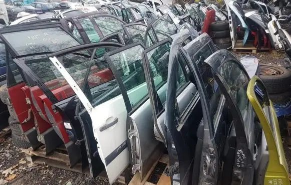Renault Espace II Front door raudonos