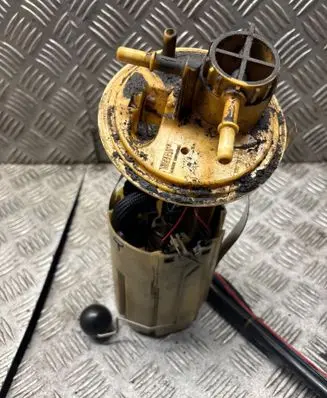 Volvo S60 In-tank fuel pump 8683330