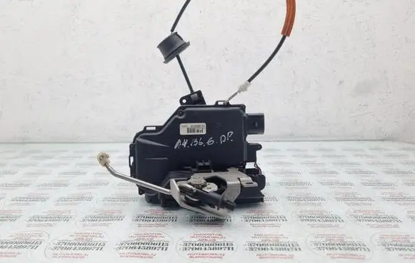 Audi A4 S4 B6 8E 8H Rear door lock 8E0839016C