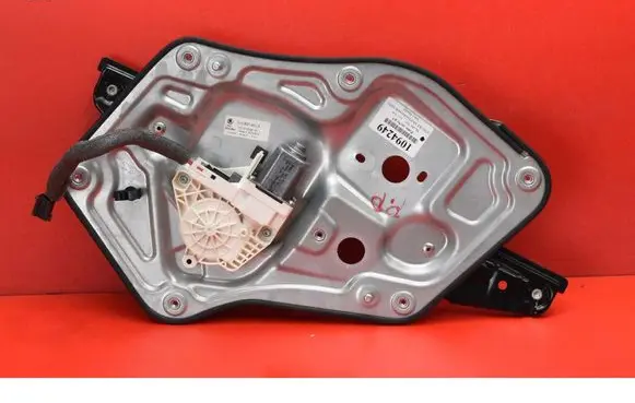 Skoda Yeti (5L) Front door window regulator with motor 5L0837401A