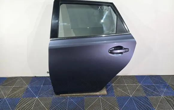 Toyota Auris E180 Rear door PAINTCODE8U5