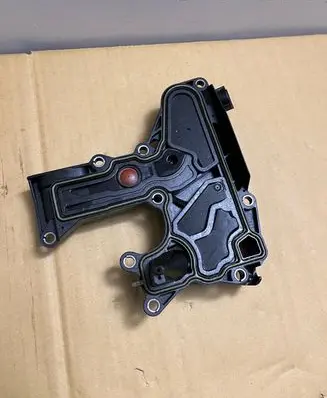 Audi Q5 SQ5 Oil breather separator 06H103495J
