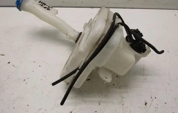 Honda HR-V Windshield washer fluid reservoir/tank MX060851