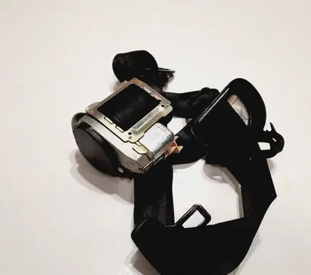 Audi TT Mk1 Front seatbelt 8N7857705E