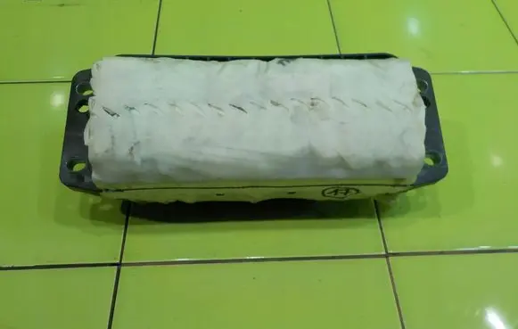 Volkswagen Scirocco Passenger airbag BAMPT11705