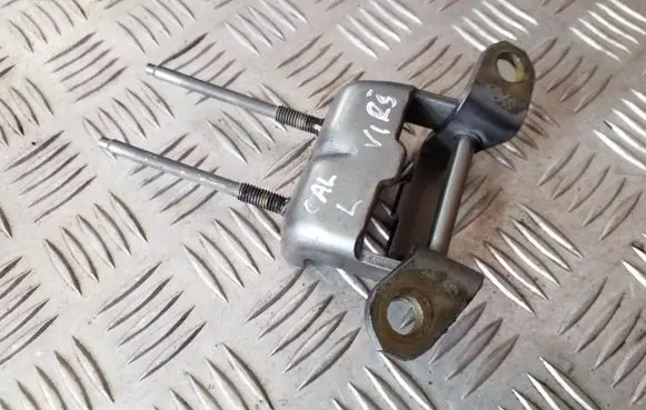 Infiniti FX Rear door upper hinge
