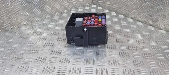 Ford Fiesta Fuse module 8V5114A175AA