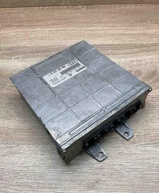 Audi A4 S4 B5 8D Engine control unit/module ECU 8D0907557B 0261203554