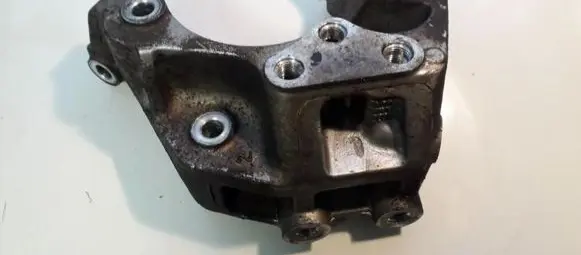 Suzuki Ignis Engine mounting bracket