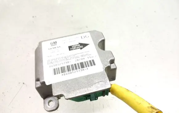 Opel Zafira A Airbag control unit/module 90582536