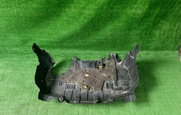 Engine splash shield/under tray
