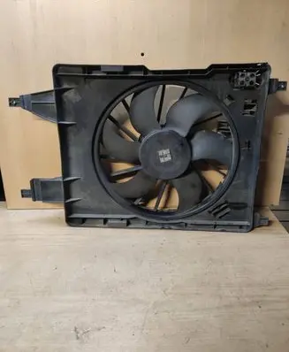 Renault Megane II Radiator cooling fan shroud 8200151465 000232