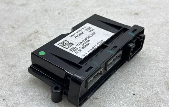 Tesla Model S Door control unit/module 100310100C P0748P10D 20046589