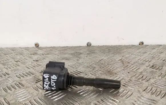 Seat Arona High voltage ignition coil 04E905110