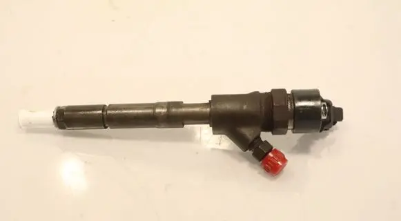Toyota Auris 150 Fuel injector 0445110227