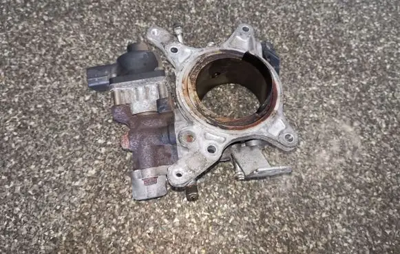 Subaru Outback EGR valve AA760