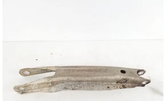 Rear control arm