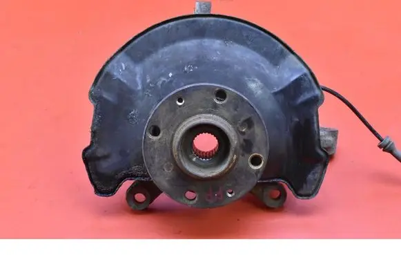 Suzuki Splash Front wheel hub spindle knuckle