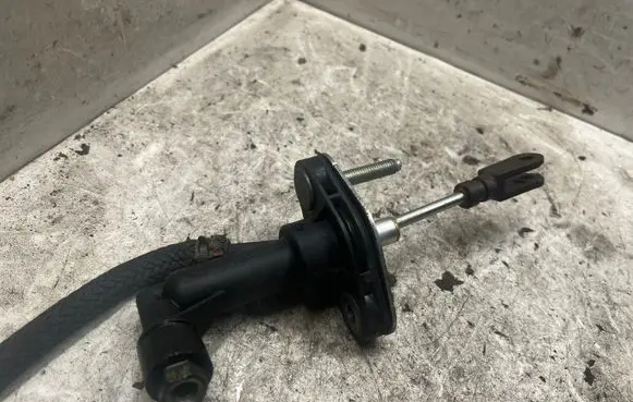 Mazda 6 Clutch slave cylinder GS1J41400