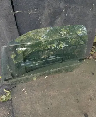 Citroen DS3 Front door window/glass (coupe) 