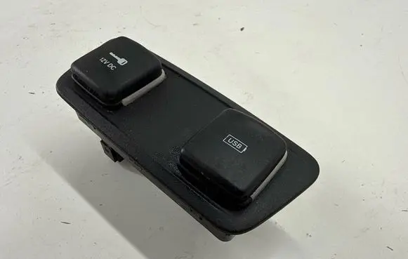 Chrysler Pacifica USB socket connector 68229847AB 68229847AA 68229847
