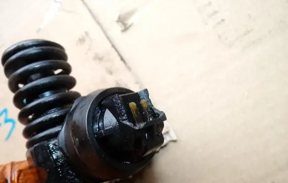 Audi A4 S4 B5 8D Fuel injector 038130
