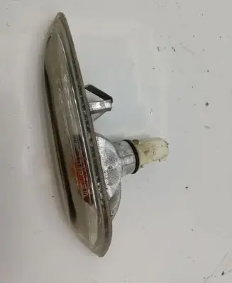 BMW X3 E83 Front fender indicator light 341844802 042899