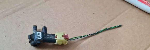 Audi A4 S4 B9 8W Airbag deployment crash/impact sensor 4M0959651