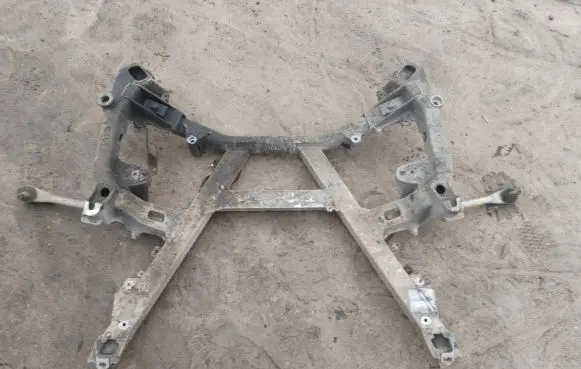 BMW 5 E39 Front subframe 1092868