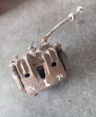 Volkswagen Transporter - Caravelle T4 Front brake caliper