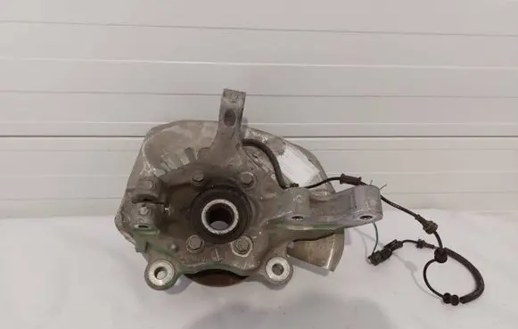 Chrysler Pacifica Front wheel hub 68189019AB