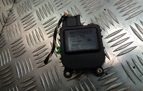 Skoda Octavia Mk1 (1U) A/C air flow flap actuator/motor 1J1907511D