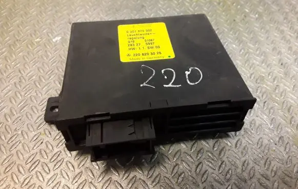 Mercedes-Benz S W220 Light module LCM 2208203026 A2208203026