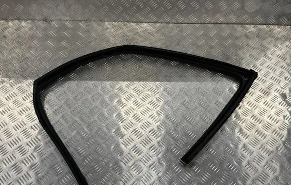 KIA Pro Cee'd III Front door rubber seal PU16599