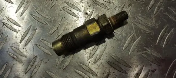 Nissan Sunny Fuel injector 71b1361 71-b1361