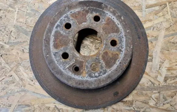 Lexus IS 200-300 Rear brake disc