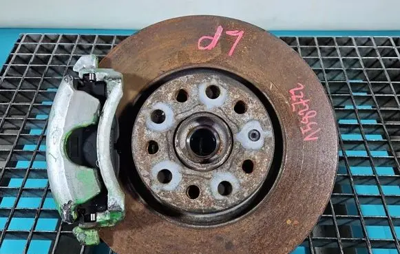 Volkswagen PASSAT B8 Front wheel hub spindle knuckle IMPRK1582722