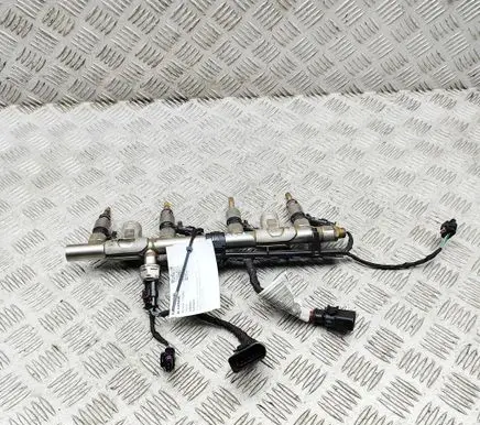 Audi A5 Fuel main line pipe 06L133317N 06G906036S