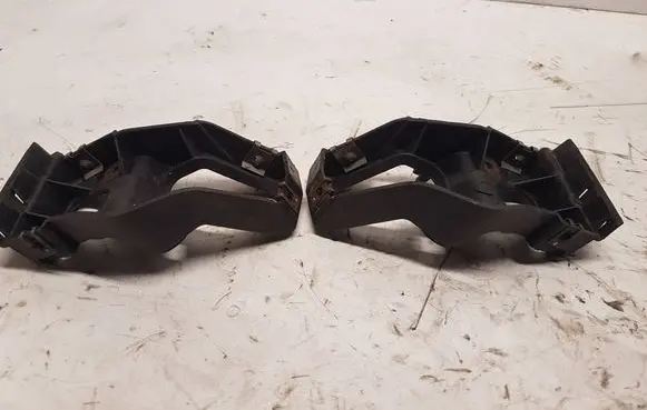 Audi A4 S4 B7 8E 8H Fender mounting bracket 8E0853922D