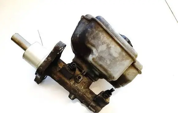 Audi A3 S3 8P Master brake cylinder 