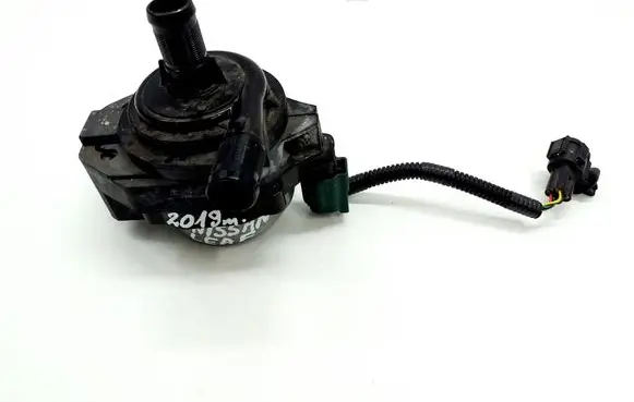 Nissan Leaf II (ZE1) Electric auxiliary coolant/water pump 215815SA0A