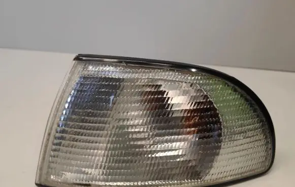 Audi A4 S4 B5 8D Front indicator light