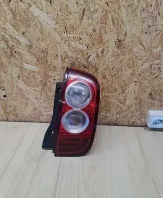 Nissan Micra Rear/tail lights 04072