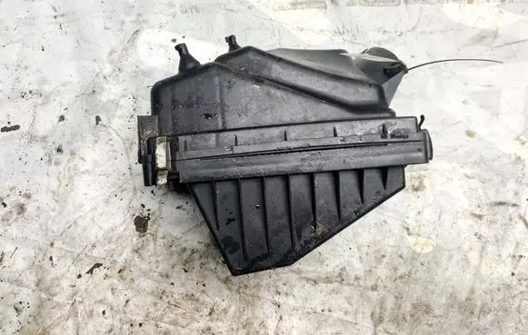 Nissan Primera Air filter box 