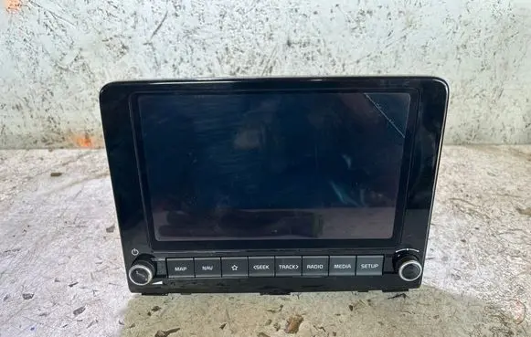 KIA Stonic Radio/CD/DVD/GPS head unit 96560F8920 1W4200FYBWG