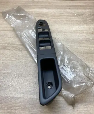 Subaru Forester SG Electric window control switch 94266SA030 SWITCHTRIM